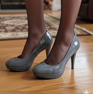 Naturalizer Gray Patent Leather Heels